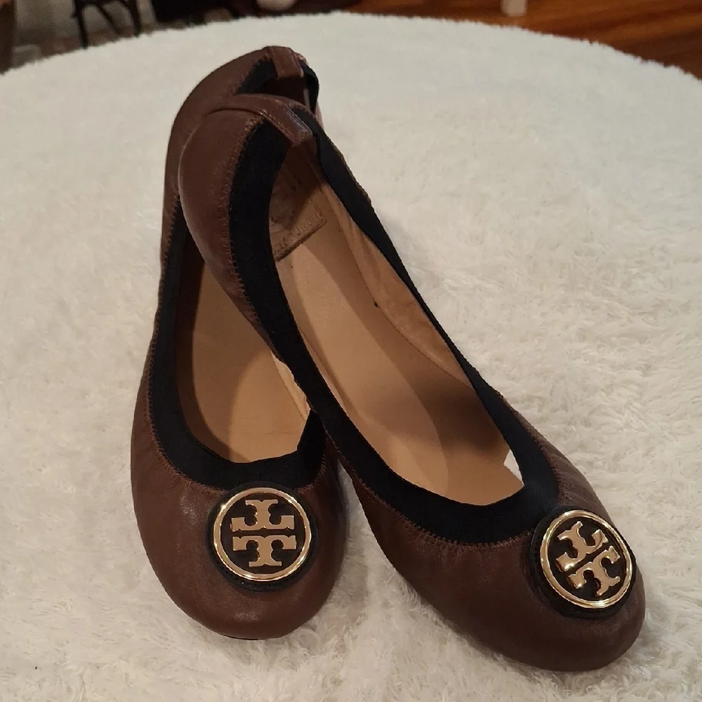 Tory Burch Brown and Black Flats with Gold Medallion - Picture 2 of 9
